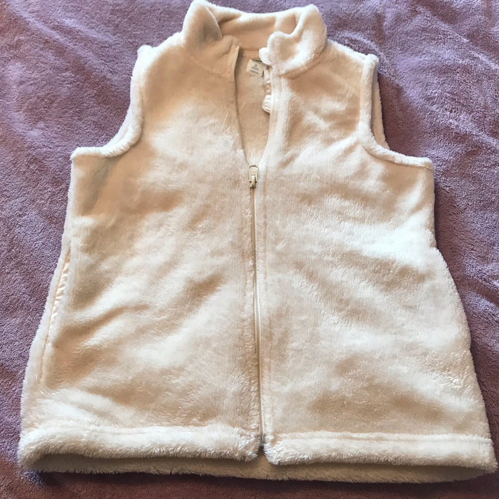 Old Navy Girl’s soft & comfy fleece vest. Size M 8